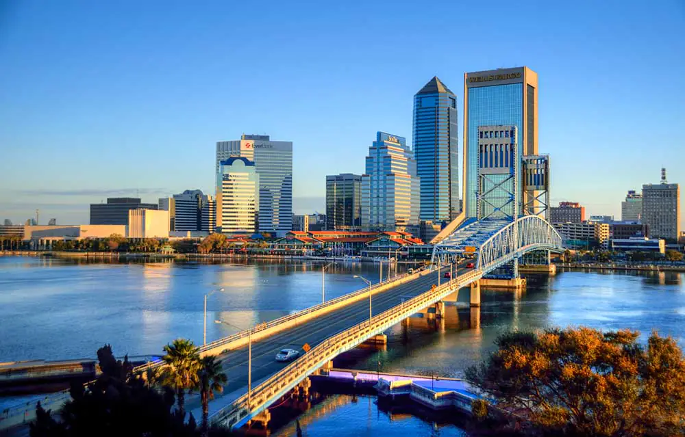 bridge going into Jacksonville